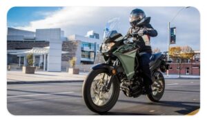 “कावासाकी Versys-X 300 पर बंपर ऑफर: सितंबर में मिलेगी 25,000 की बचत”