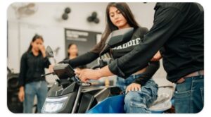 ओला इलेक्ट्रिक का मील का पत्थर: 10 लाखवां टू-व्हीलर रोल आउट, पेश किया रोडस्टर X+ स्पेशल एडिशन