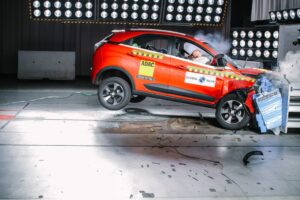 भारत की सबसे सुरक्षित हैचबैक बनी टाटा अल्ट्रोज: भारत-NCAP क्रैश टेस्ट में 5-स्टार रेटिंग, बच्चों की सुरक्षा में भी बेहतरीन प्रदर्शन
