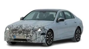 Mercedes-Benz C-Class Facelift 2026: नई डिजाइन और पावरट्रेन अपडेट्स के साथ होगी लॉन्च