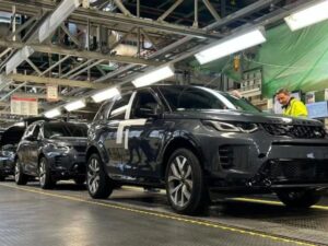JLR के प्लांट्स पर साइबर अटैक का साया: 1 अक्टूबर तक बंद रहेगा प्रोडक्शन, टाटा मोटर्स के शेयरहोल्डर्स को झटका
