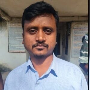 पटवारी करे जमीन बिक्री के नांव मं ठगी, गुरूजी मन ले लिस लाखों रूपिया