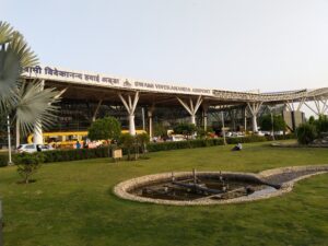 रायपुर हवाई अड्डा ले देश मं बजाइस डंका – यात्री सुविधा मं आठवां स्थान, सेवा अऊ सफ-सफाई मं मिलिस सराहना
