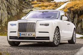 100 साल पूरे होने पर Rolls-Royce लाएगी खास Phantom Edition: जल्द होगा खुलासा, मिलेगा अब तक का सबसे शानदार लकड़ी वाला इंटीरियर
