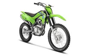 भारत में बनी Kawasaki KLX 230R S की डिलीवरी शुरू: आयातित मॉडल से 3.02 लाख सस्ती