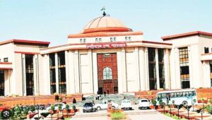छुट्टी के दिन खुले हाइकोर्ट, नर्सिंग के छात्रमन बर सुने गीस बड़े बात