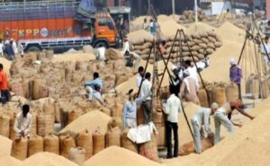 CG Dhan Kharidi : छत्तीसगढ़ म धान खरीदी जोरदार, न लाइन, न इंतजार…..किसान मन कहिन कोनो लफड़ा नइ
