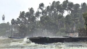 Cyclone Ditwah : चक्रवाती तूफान दितवाह के असर छत्तीसगढ़ में घलो दिखही, बस्तर संभाग म तीन दिन पानी के अलर्ट जारी…