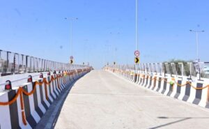 Raipur Telghani Naka : तेलघानी नाका रेलवे ब्रिज के नीचे नाला म मिलिस युवक के लाश, इलाका म हड़कंप…पुलिस जाँच म जुटीन