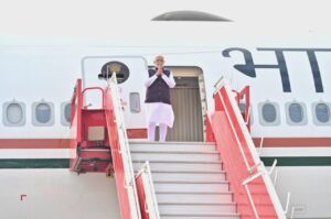 छत्तीसगढ़ स्थापना-दिवस मा रायपुर पहुंचिन PM मोदी: