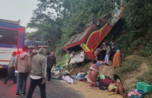 Road Accident : छत्तीसगढ़-आंध्र प्रदेश के बॉर्डर म भयानक एक्सीडेंट : खाई म बस गिरे ले 8 लोगन मन के मउत…
