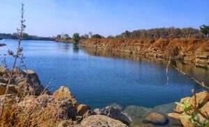 Nava Raipur Blue Water Murder Case : नवा रायपुर में खौफनाक वारदात : ब्लू वाटर खदान में मिलिस सिर कटे लाश, दूनों हाथ के पंजा घलो गायब