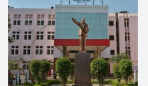 Ambedkar Hospital Cancer Surgery : मेकाहारा के डॉक्टर मन के कमाल: छाती के दुर्लभ कैंसर के सफल ऑपरेशन कर बचाईन 29 साल के युवक के जान