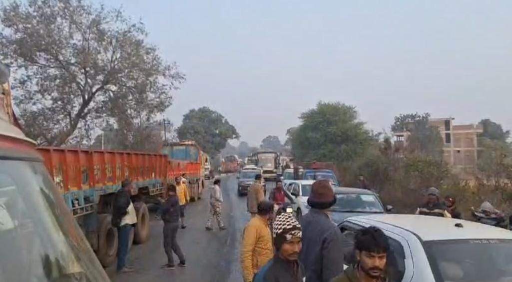 कांकेर में काल के पहिया: नेशनल हाईवे-30 मा दू ट्रक मन के जबरदस्त टक्कर, 3 झन के मऊत