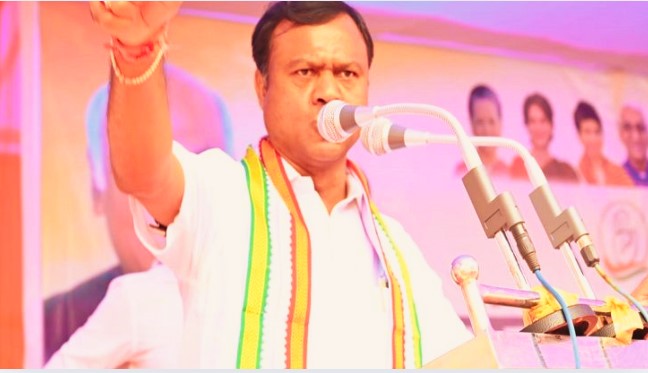दीपक बैज के बीजेपी पर करारा हमला : बीजेपी में कोनो चुनाव नई होवय, उहां सिरिफ रिमोट कंट्रोल ले अध्यक्ष बनथें