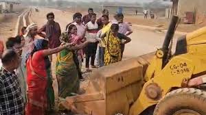 नवा रायपुर मा भारी बवाल: नवागांव मा अतिक्रमण हटाए पहुंचे NRDA के टीम के जमके विरोध, पुलिस बल तैनात