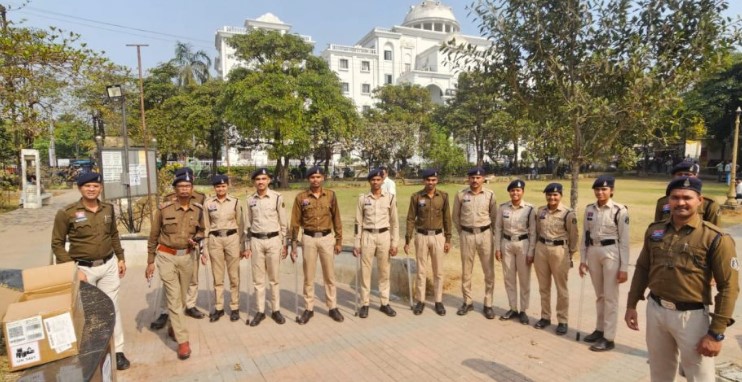रायपुर में वैलेंटाइन डे पर पुलिस के पहरा, हुड़दंगई मन के खैर नई