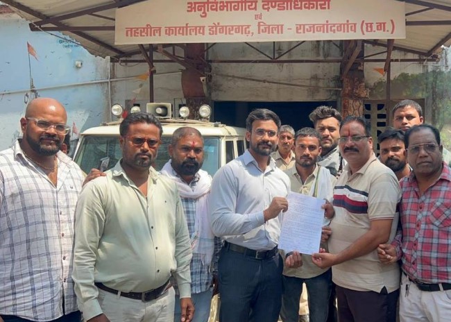डोंगरगढ़ म चैत्र नवरात्र ले पहिली कमर्शियल गैस के हाहाकार: होटल मन म ताला लगे के नौबत, एसडीएम ला सौंपिन ज्ञापन