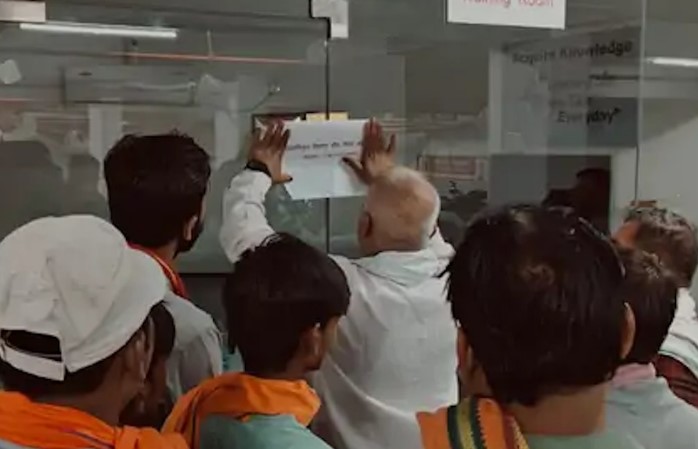 पार्किंग म दुकान अउ गोदाम: बिलासपुर म मौसाजी स्वीट्स समेत तीन बड़े दुकान के पार्किंग सील