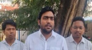 हटाए गे नायब तहसीलदार, विधायक संग चलत रहिस विवाद, एसडीएम उपर घलो लटकत हे तलवार