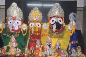 रथयात्रा म नगर भमन म निकलहीं जगत के नाथ, रायपुर म सोने के झाड़ू ले होही छेरा पहरा
