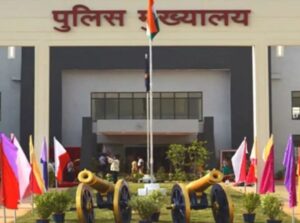 छत्तीसगढ़ पुलिस म 13 हजार पद खाली: काम के भारी बोझ, जवान मन ला नई मिलत हे हफ्ता म एको दिन के छुट्टी!