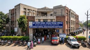 छत्तीसगढ़ के MD-MS डॉक्टर मन ल बड़े झटका! सुपर स्पेशलिटी अस्पताल मन ल ठेका में देवे के तैयारी, इलाज घलो हो सकत है मंहगा