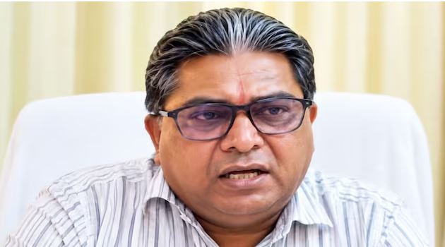 महिला CHO ला छूना पड़िस भारी, बेमेतरा CMHO निलंबित; जगदलपुर बनिस नया ठिकाना