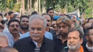 ईवीएम के खिलाफ कांग्रेस कार्यकर्ता सड़क म उतरिस , भूपेश बघेल के नेतृत्व म कई जिला म प्रदर्शन