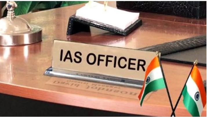 IAS बने के कतार म अफसर मन के इंतजार, सौम्या-आरती के फाइल ले जुड़िस प्रमोशन के पेंच