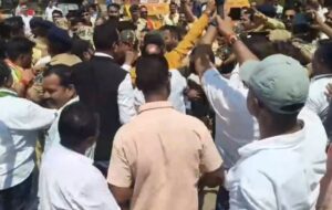 पीएम मोदी के जनमदिन कार्यक्रम मा बवाल, जगदलपुर मा भिड़िन भाजपा अउ कांग्रेसी