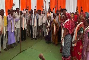 कांकेर मं भाजपा के 53 कार्यकर्ता कांग्रेस मं शामिल, पुराना कार्यकर्ता मन के अनदेखी के लगाइस आरोप