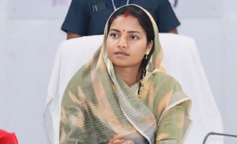 CG News: मंत्री लक्ष्मी राजवाड़े के WhatsApp ले ठगी के कोसिस, QR कोड भेज के मांगत हें 32 हजार रुपिया